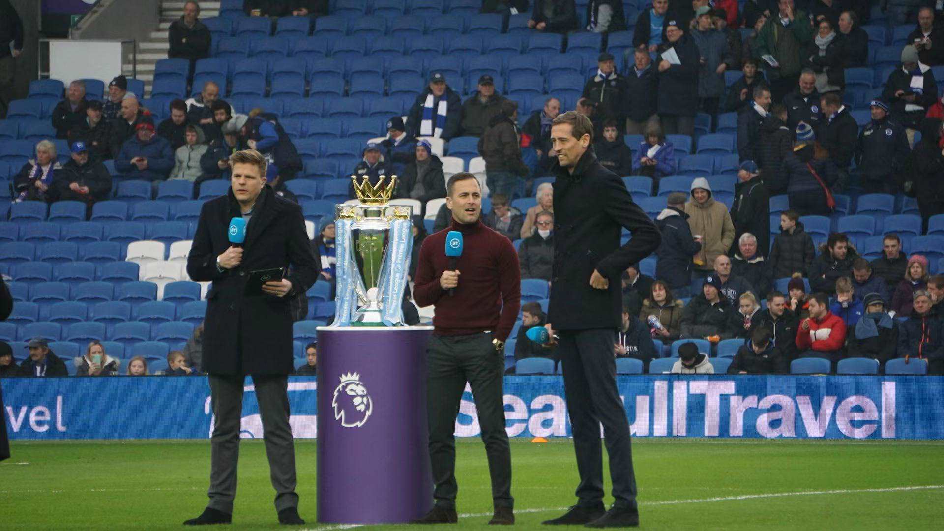 这不禁让人 这不禁让人