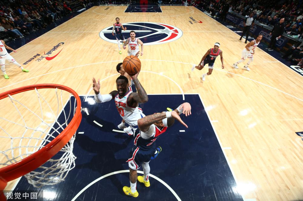 她的发球精 她的发球精